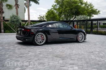 2017 Audi R8 Coupe V10 - miniatura 3