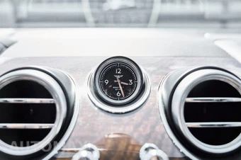 2017 Bentley Bentayga W12 - miniatura 71