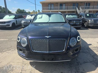 2017 Bentley Bentayga W12 - miniatura 2