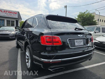 2017 Bentley Bentayga W12 - miniatura 2