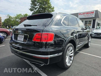 2017 Bentley Bentayga W12 - miniatura 3