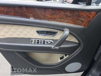 2017 Bentley Bentayga W12 - miniatura 31