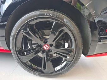 2017 Bentley Continental V8S Black Edition - miniatura 20