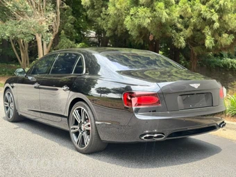 2017 Bentley Flying Spur V8 S - miniatura 20