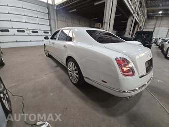 2017 Bentley Mulsanne V8 - miniatura 2