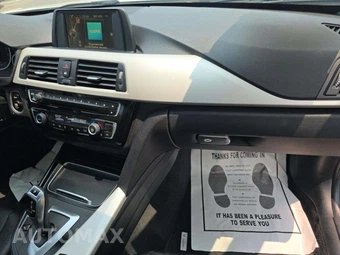 2017 BMW 3 Series Sedan 320i - miniatura 19