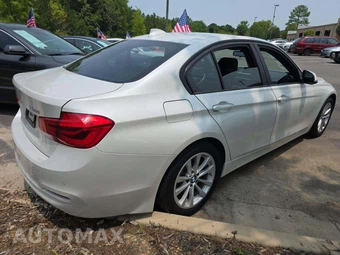 2017 BMW 3 Series Sedan 320i - miniatura 3