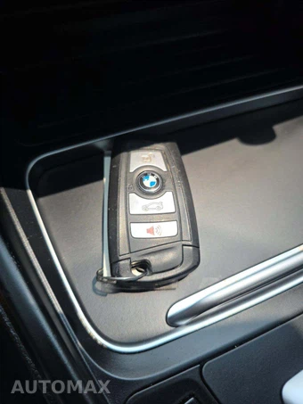 2017 BMW 3 Series Sedan 320i - miniatura 8