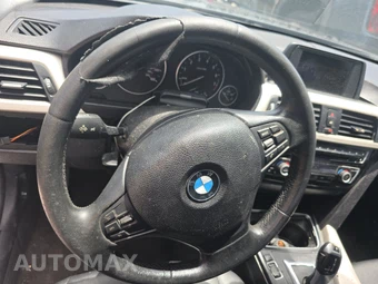 2017 BMW 3 Series Sedan 320i – miniatura 10