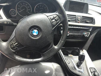 2017 BMW 3 Series Sedan 320i – miniatura 11