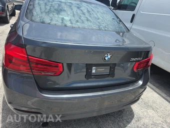 2017 BMW 3 Series Sedan 320i – miniatura 16