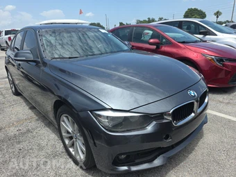 2017 BMW 3 Series Sedan 320i – miniatura 3