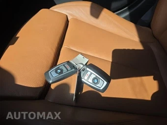 2017 BMW 3 Series Sedan 330i xDrive LUXURY LINE - miniatura 24