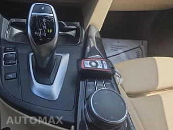 2017 BMW 3 Series Sedan 330i xDrive - miniatura 26
