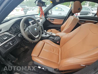 2017 BMW 3 Series Sedan 330i xDrive - miniatura 7