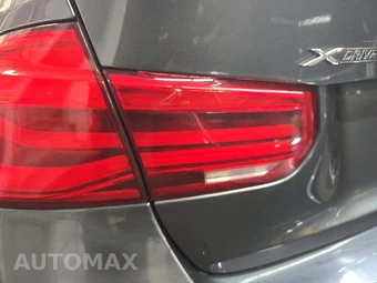 2017 BMW 3 Series Sedan 330i xDrive - miniatura 33