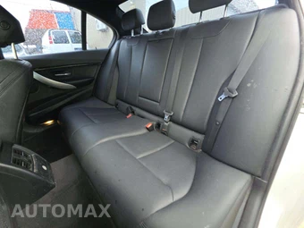2017 BMW 3 Series Sedan 330i xDrive - miniatura 13
