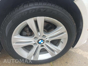 2017 BMW 3 Series Sedan 330i xDrive - miniatura 27