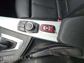 2017 BMW 3 Series Sedan 330i xDrive - miniatura 8