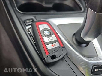 2017 BMW 3 Series Sedan iPerformance SPORT LINE – miniatura 8