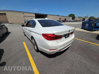 2017 BMW 5 Series Sedan 530i LUXURY LINE - miniatura 2