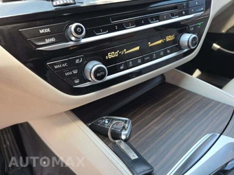 2017 BMW 5 Series Sedan 530i LUXURY LINE - miniatura 8