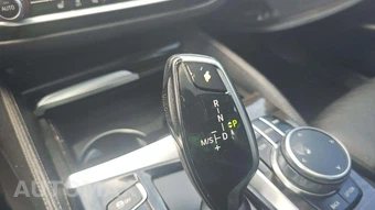 2017 BMW 5 Series Sedan 530i LUXURY LINE - miniatura 27