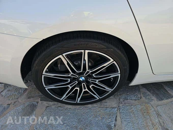 2017 BMW 5 Series Sedan 530i - miniatura 21