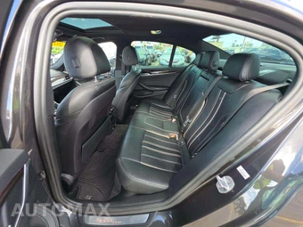 2017 BMW 5 Series Sedan 530i - miniatura 10