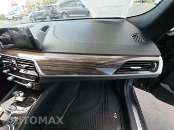 2017 BMW 5 Series Sedan 530i - miniatura 16