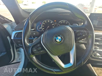 2017 BMW 5 Series Sedan 530i - miniatura 10