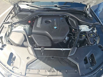 2017 BMW 5 Series Sedan 530i - miniatura 16