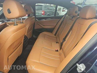 2017 BMW 5 Series Sedan 530i - miniatura 14