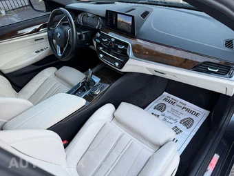2017 BMW 5 Series Sedan 530i - miniatura 16