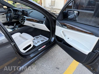 2017 BMW 5 Series Sedan 530i - miniatura 18
