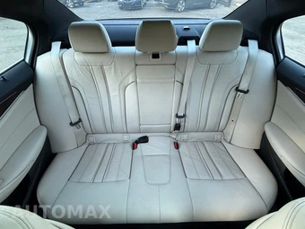 2017 BMW 5 Series Sedan 530i - miniatura 21