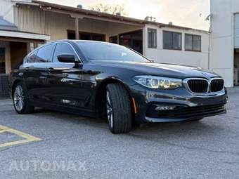 2017 BMW 5 Series Sedan 530i - miniatura 4