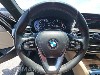 2017 BMW 5 Series Sedan 530i - miniatura 10