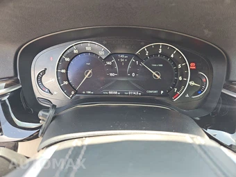 2017 BMW 5 Series Sedan 530i - miniatura 12