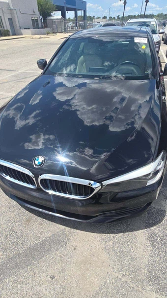 2017 BMW 5 Series Sedan 530i - miniatura 22