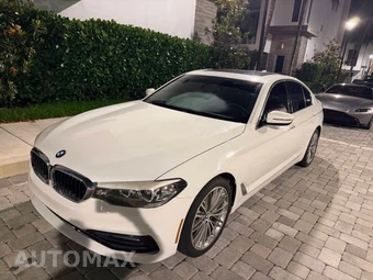 2017 BMW 5 Series Sedan 530i - miniatura 12