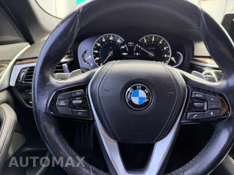 2017 BMW 5 Series Sedan 530i - miniatura 16