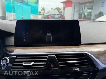 2017 BMW 5 Series Sedan 530i - miniatura 27