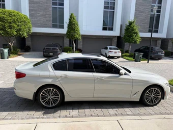 2017 BMW 5 Series Sedan 530i - miniatura 6