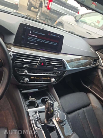 2017 BMW 5 Series Sedan 530i - miniatura 10