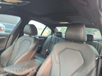 2017 BMW 5 Series Sedan 530i - miniatura 11