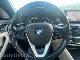 2017 BMW 5 Series Sedan 530i - miniatura 13