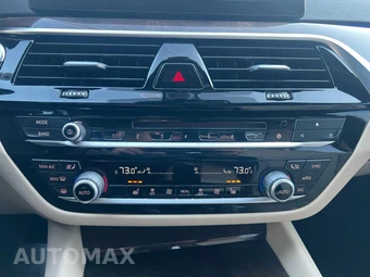 2017 BMW 5 Series Sedan 530i - miniatura 17