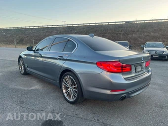 2017 BMW 5 Series Sedan 530i - miniatura 4