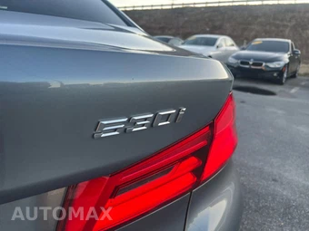 2017 BMW 5 Series Sedan 530i - miniatura 7